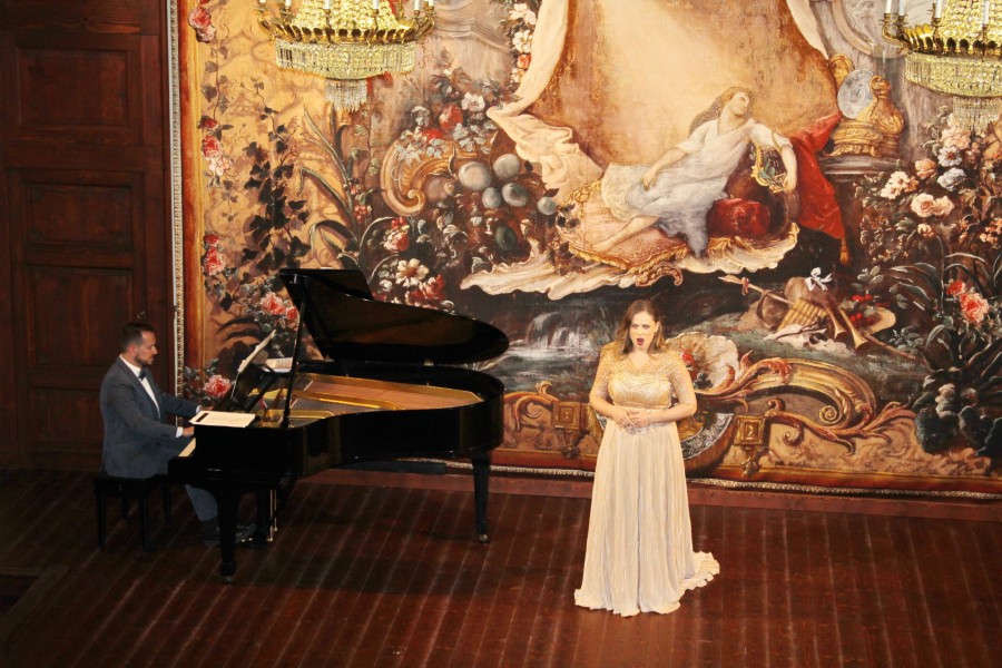 A soprano during a performance