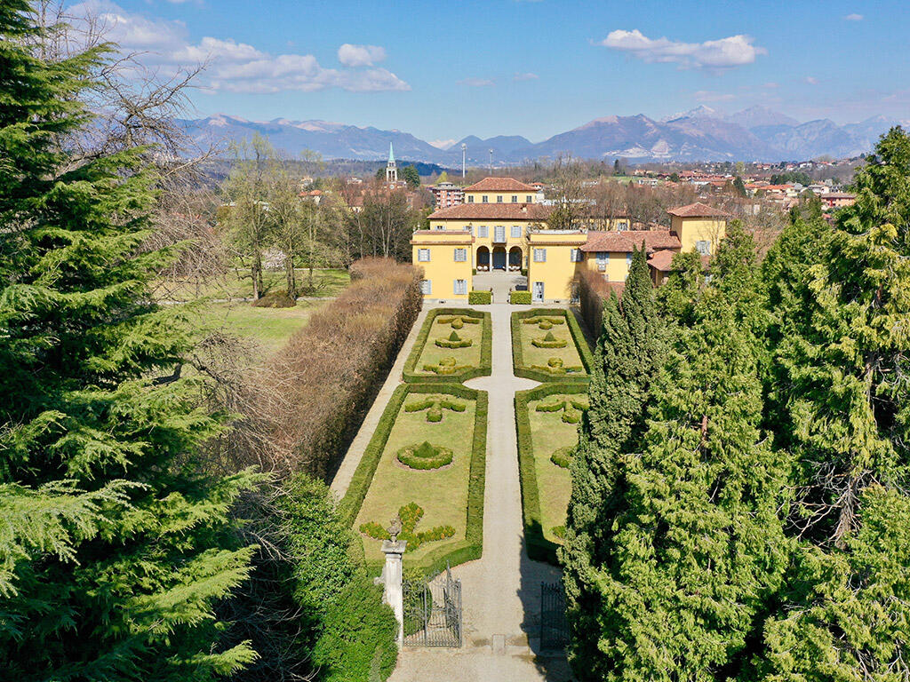 Veduta di Villa Medici Giulini dall'alto